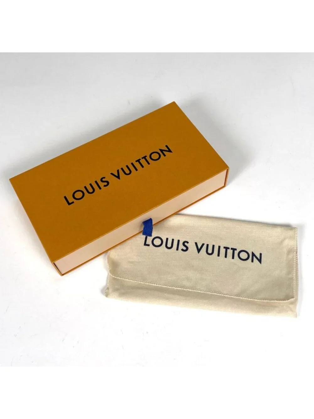 Louis Vuitton Zippy Wallet Damier Azur White